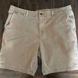 LUCKY BRAND khaki shorts size 38 GUC